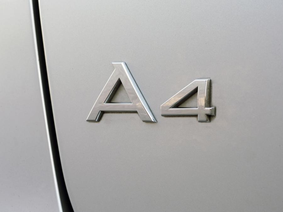 Логотип Audi A4 DTM Edition (B7) 2005 года  (UK) (фото 3 из 11)